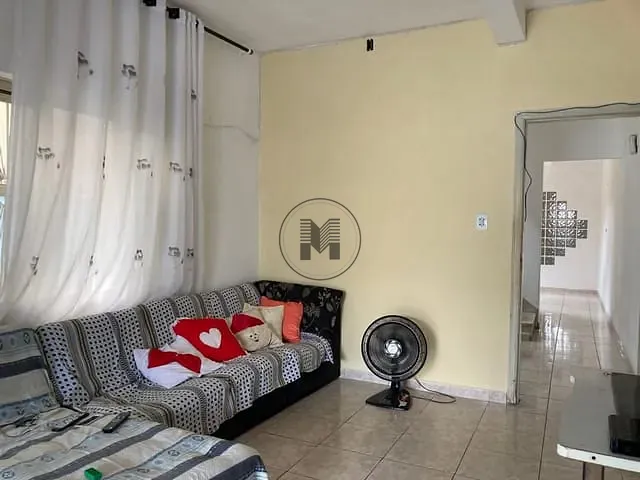 Casa com 150m² 4 quartos e 2 banheiros, à venda, no bairro Pedregulho em Guaratinguetá