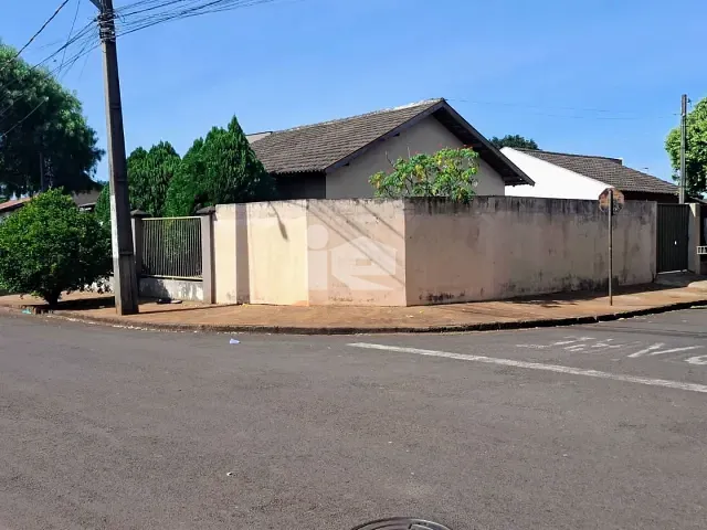 Casa com 220m² 3 quartos e 1 banheiro, à venda, no bairro Jardim Europa em Rolândia