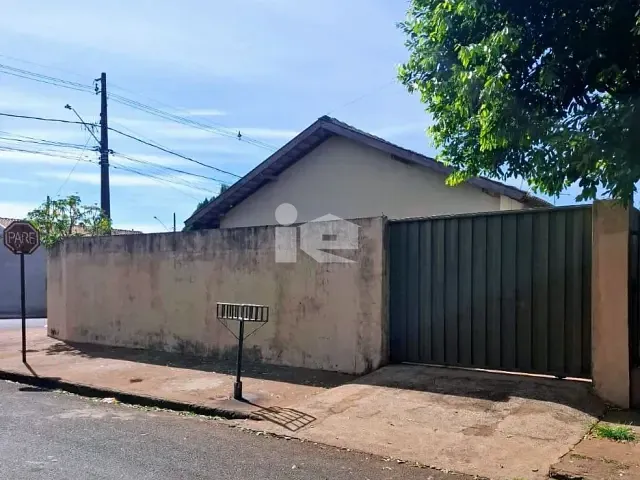 Casa com 220m² 3 quartos e 1 banheiro, à venda, no bairro Jardim Europa em Rolândia
