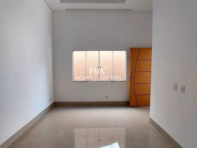 Casa com 180m² 3 quartos e 2 banheiros, à venda, no bairro Jardim Mariliza em Goiânia