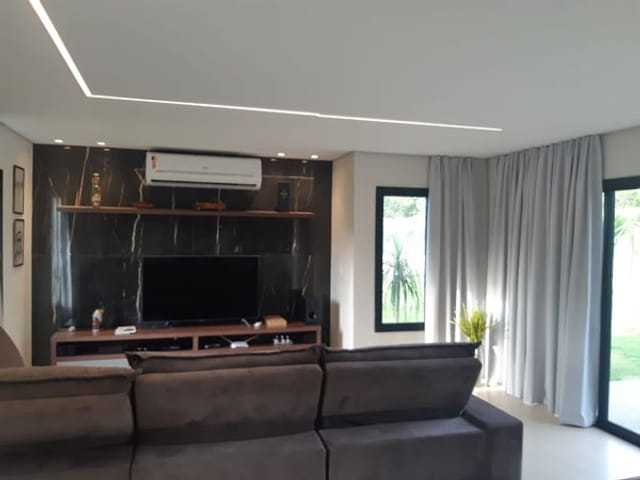 Casa com 1093m² 4 quartos e 5 banheiros, à venda, no bairro Área Rural de Cuiabá em Cuiabá