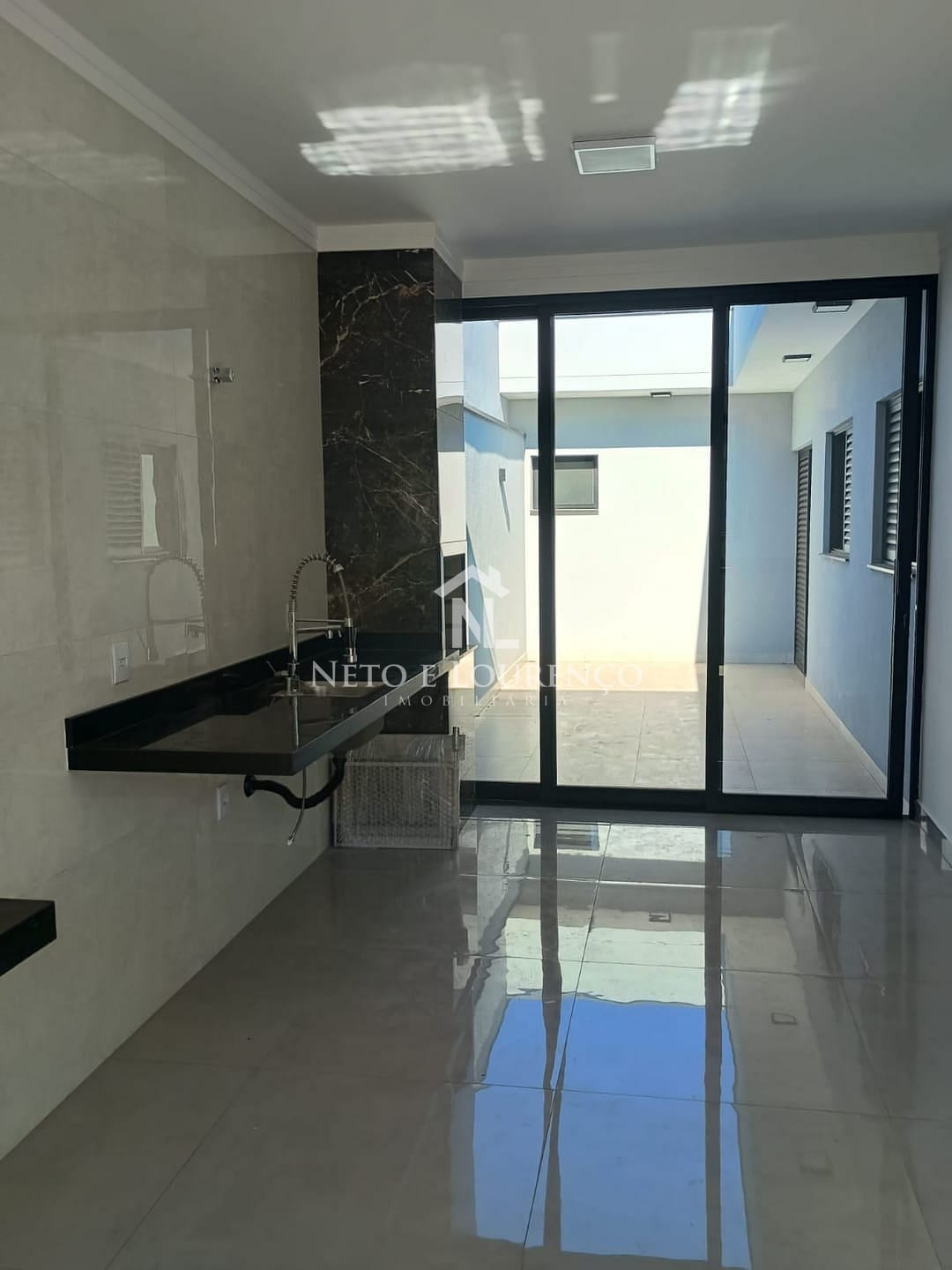Casa à venda com 3 quartos, 120m² - Foto 4