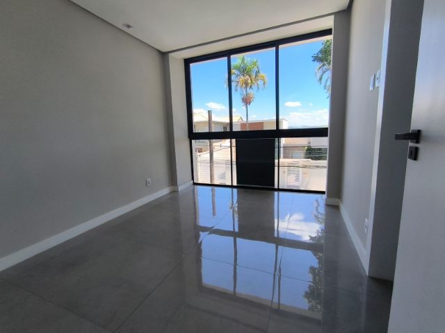 Foto do Casa - Casa duplex à Venda, Jardim Amália, Volta Redonda, RJ | OPEN HOUSE REAL ESTATE IMÓVEIS LTDA