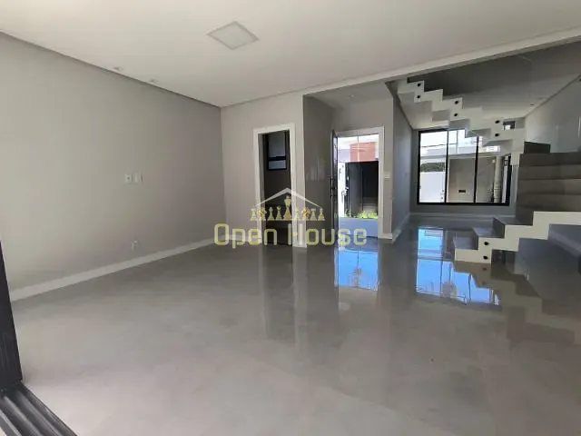 Casa com 120m² 3 quartos e 4 banheiros, à venda, no bairro Jardim Amália em Volta Redonda