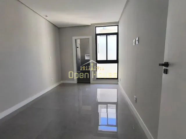 Casa com 120m² 3 quartos e 4 banheiros, à venda, no bairro Jardim Amália em Volta Redonda