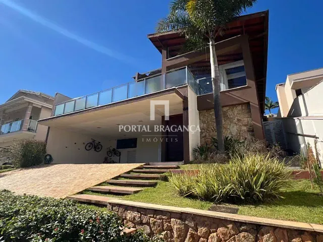 Casa com 600m² 4 quartos e 6 banheiros, à venda, no bairro Residencial Colinas de São Francisco em Bragança Paulista