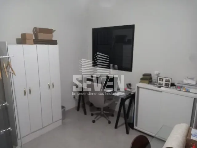 Casa com 460m² 4 quartos e 2 banheiros, à venda, no bairro Jardim Panorama em Bauru