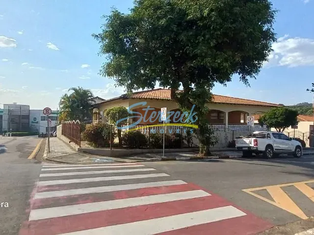 Casa com 935m² 3 quartos e 3 banheiros, à venda, no bairro Centro em Vinhedo