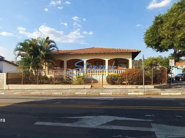 Casa com 935m² 3 quartos e 3 banheiros, à venda, no bairro Centro em Vinhedo