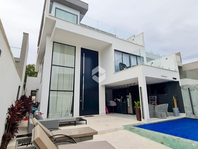 Casa com 300m² 4 quartos e 6 banheiros, à venda, no bairro Recreio dos Bandeirantes em Rio de Janeiro