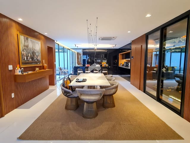 Casa com 300m² 4 quartos e 6 banheiros, à venda, no bairro Recreio dos Bandeirantes em Rio de Janeiro