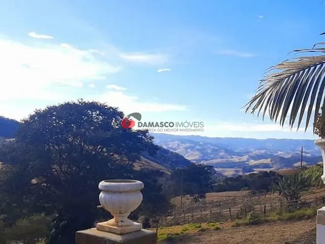 Casa com 12500m² 6 quartos e 7 banheiros, à venda, no bairro Dos Pires em Sapucaí-Mirim