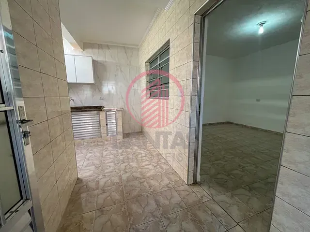 Casa 2 quartos e 2 banheiros, para alugar, no bairro Jardim Roberto em Osasco