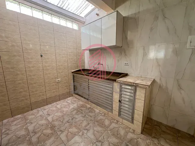 Casa 2 quartos e 2 banheiros, para alugar, no bairro Jardim Roberto em Osasco