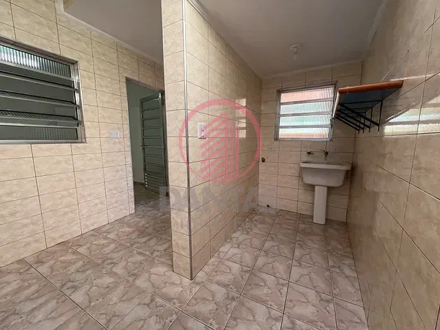 Casa 2 quartos e 2 banheiros, para alugar, no bairro Jardim Roberto em Osasco