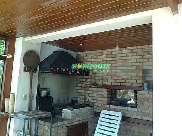 Casa com 550m² 5 quartos e 4 banheiros, à venda, no bairro Barequeçaba em São Sebastião
