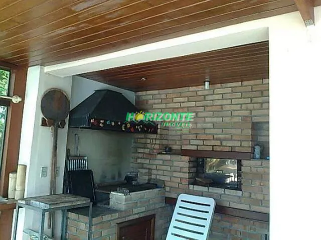 Casa com 550m² 5 quartos e 4 banheiros, à venda, no bairro Barequeçaba em São Sebastião