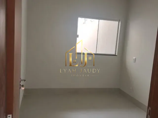 Casa com 225m² 3 quartos e 2 banheiros, à venda, no bairro Jardim Universitário em Cuiabá