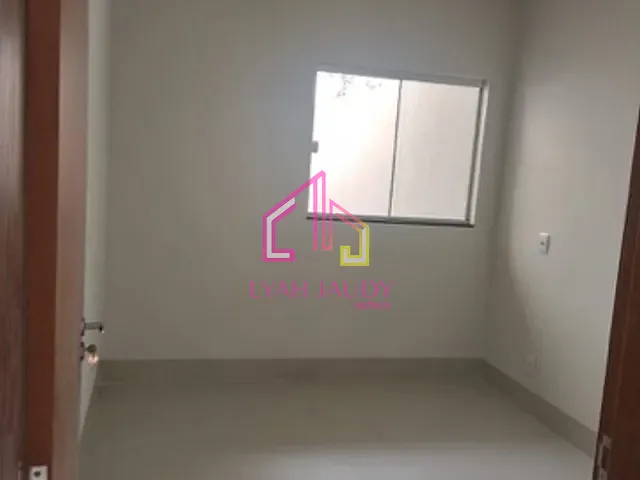 Casa com 225m² 3 quartos e 2 banheiros, à venda, no bairro Jardim Universitário em Cuiabá