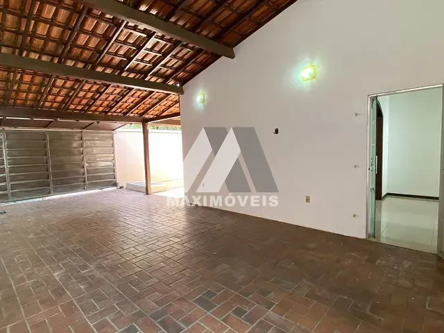 Casa com 360m² 3 quartos e 2 banheiros, à venda, no bairro Esplanada em Araçuaí