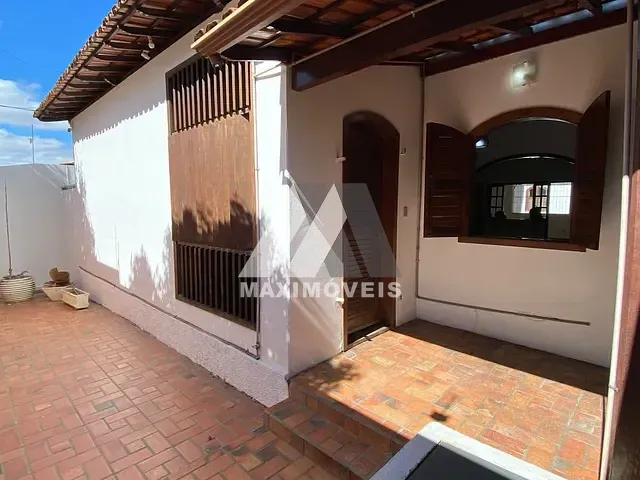 Casa com 360m² 3 quartos e 2 banheiros, à venda, no bairro Esplanada em Araçuaí