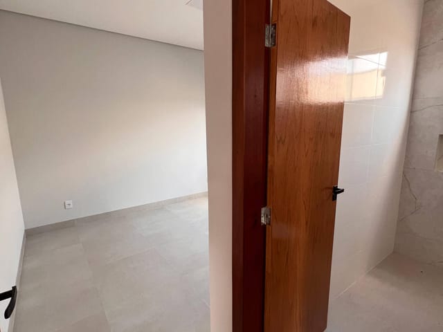 Casa com 300m² 2 quartos e 1 banheiro, à venda, no bairro Parque Amazonas em Sinop
