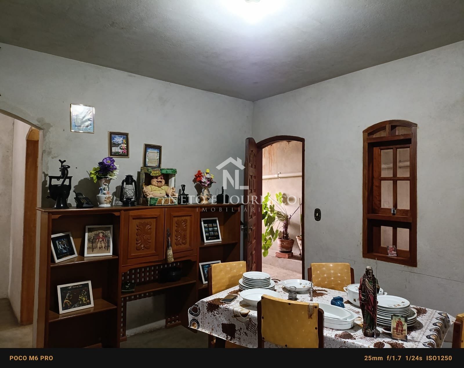 Casa à venda com 5 quartos, 258m² - Foto 1