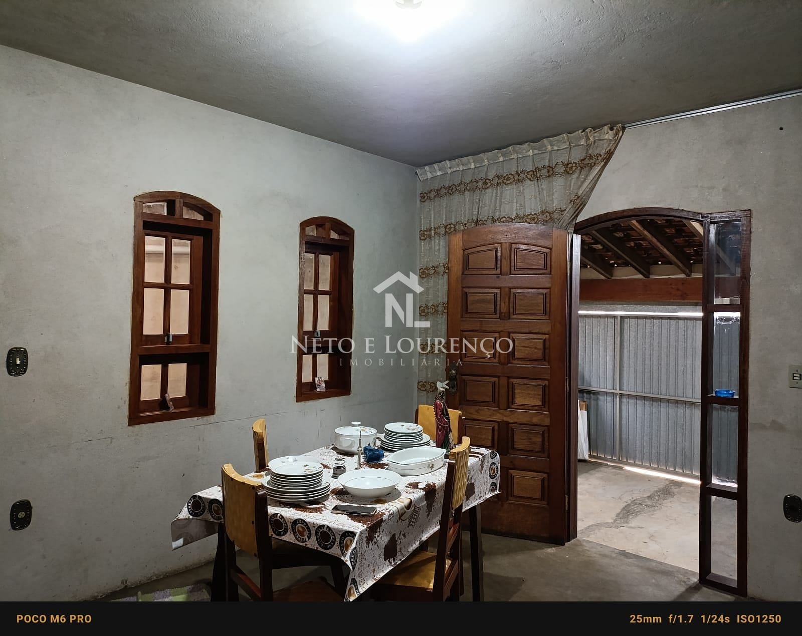 Casa à venda com 5 quartos, 258m² - Foto 2