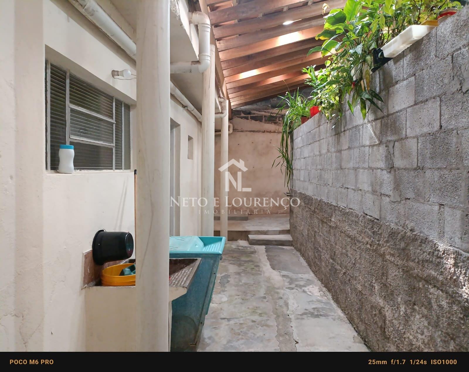 Casa à venda com 5 quartos, 258m² - Foto 10