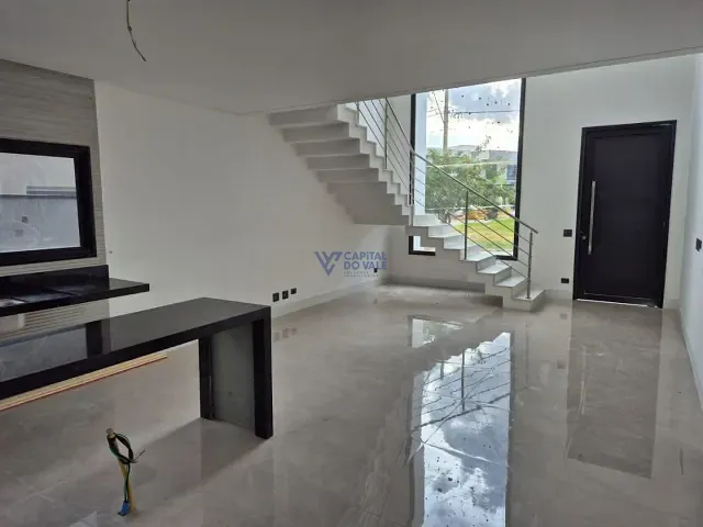 Casa com 250m² 4 quartos e 5 banheiros, à venda, no bairro Bairro da Floresta em São José dos Campos