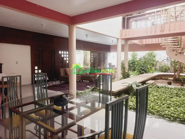 Casa com 650m² 5 quartos e 8 banheiros, à venda, no bairro Ininga em Teresina