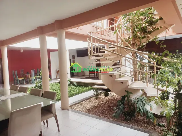 Casa com 650m² 5 quartos e 8 banheiros, à venda, no bairro Ininga em Teresina
