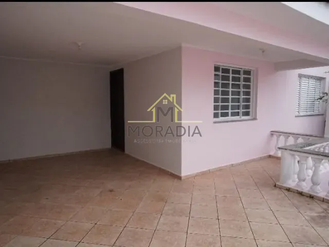 Casa com 350m² 3 quartos e 2 banheiros, para alugar, no bairro Angola em Guaxupé