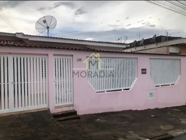 Casa com 350m² 3 quartos e 2 banheiros, para alugar, no bairro Angola em Guaxupé