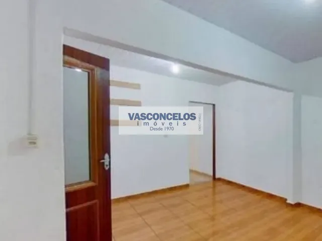 Casa com 250m² 4 quartos e 2 banheiros, à venda, no bairro Bosque dos Eucaliptos em São José dos Campos