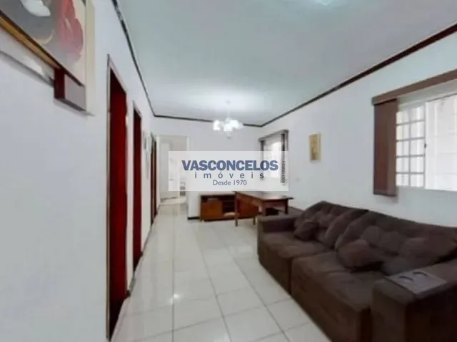 Casa com 250m² 4 quartos e 2 banheiros, à venda, no bairro Bosque dos Eucaliptos em São José dos Campos