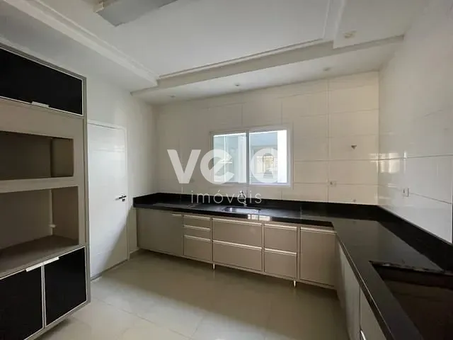 Casa 3 quartos e 3 banheiros, para alugar, no bairro Vila Areao em Taubaté