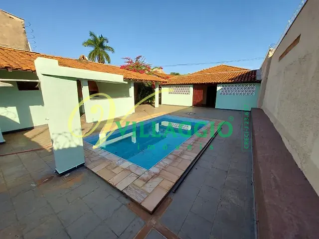 Casa com 330m² 3 quartos e 2 banheiros, para alugar, no bairro Jardim Rosely em São José do Rio Preto