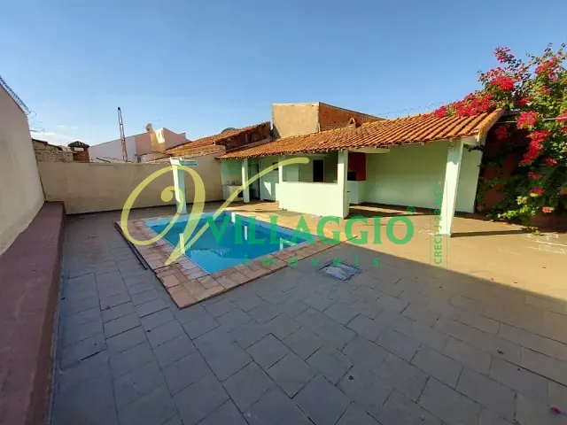 Casa com 330m² 3 quartos e 2 banheiros, para alugar, no bairro Jardim Rosely em São José do Rio Preto