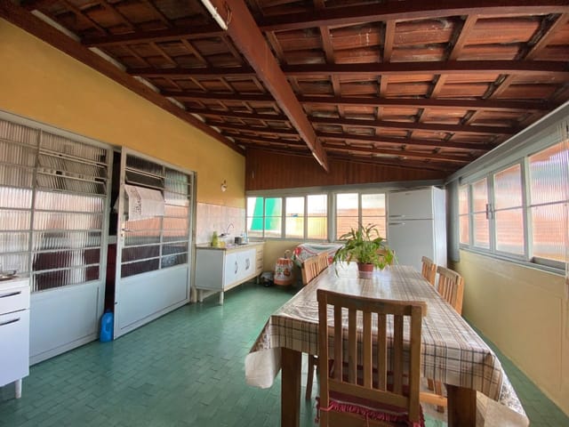 Casa com 320m² 2 quartos e 2 banheiros, à venda, no bairro Extrema em Extrema