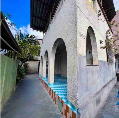 Casa 5 quartos e 2 banheiros, à venda, no bairro Francisco Bernardino em Juiz de Fora