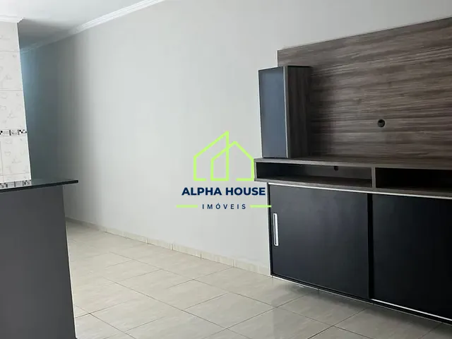 Casa 2 quartos e 2 banheiros, à venda, no bairro Residencial Estoril em Taubaté