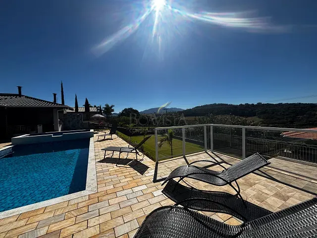 Casa com 1000m² 4 quartos e 6 banheiros, à venda, no bairro Riviera do Jaguari em Piracaia