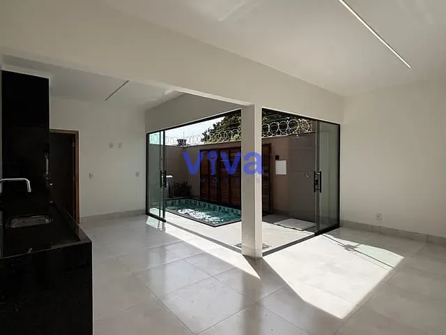 Casa 3 quartos e 3 banheiros, à venda, no bairro Setor Central em Aparecida de Goiânia