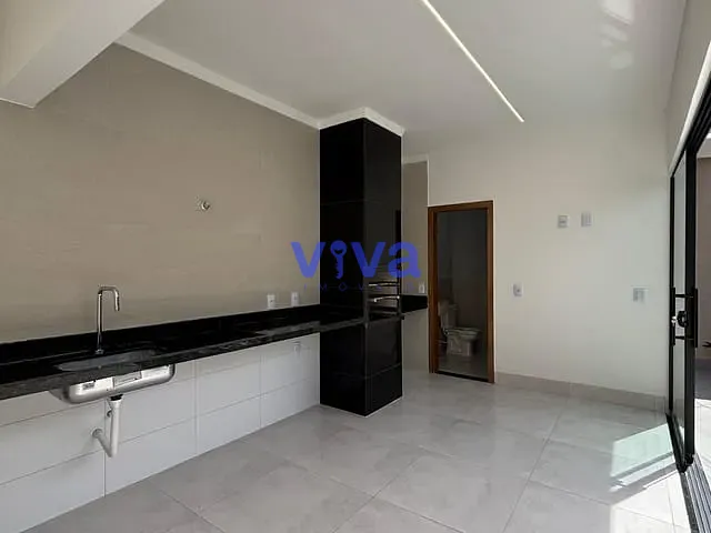 Casa 3 quartos e 3 banheiros, à venda, no bairro Setor Central em Aparecida de Goiânia