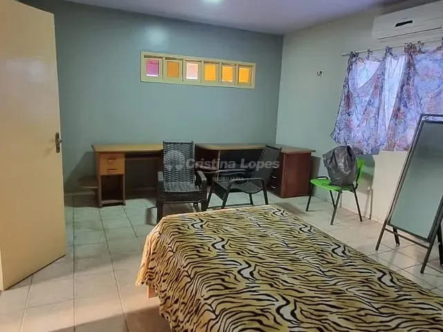 Casa com 320m² 4 quartos e 3 banheiros, à venda, no bairro Porto do Centro em Teresina