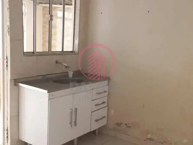 Casa 2 quartos e 1 banheiro, para alugar, no bairro Bela Vista em Osasco
