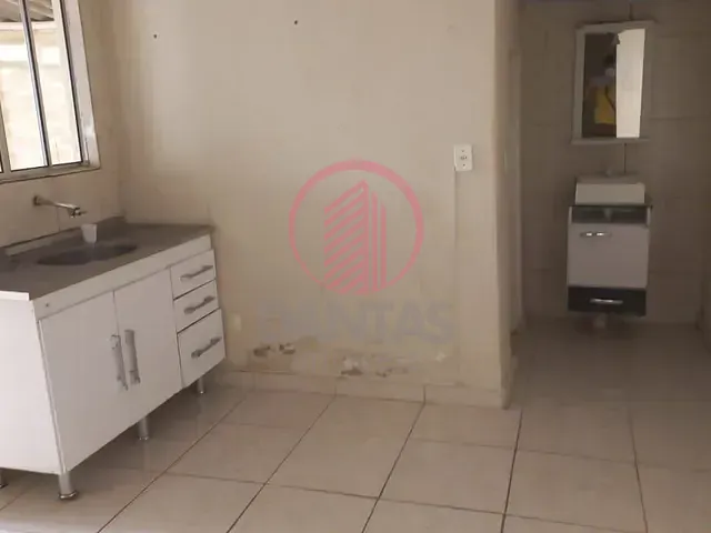 Casa 2 quartos e 1 banheiro, para alugar, no bairro Bela Vista em Osasco