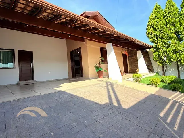 Casa com 300m² 3 quartos e 2 banheiros, à venda, no bairro Das Águas em Ipatinga