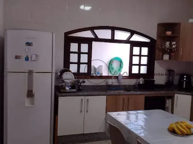 Casa com 300m² 4 quartos e 4 banheiros, à venda, no bairro Portal das Colinas em Guaratinguetá